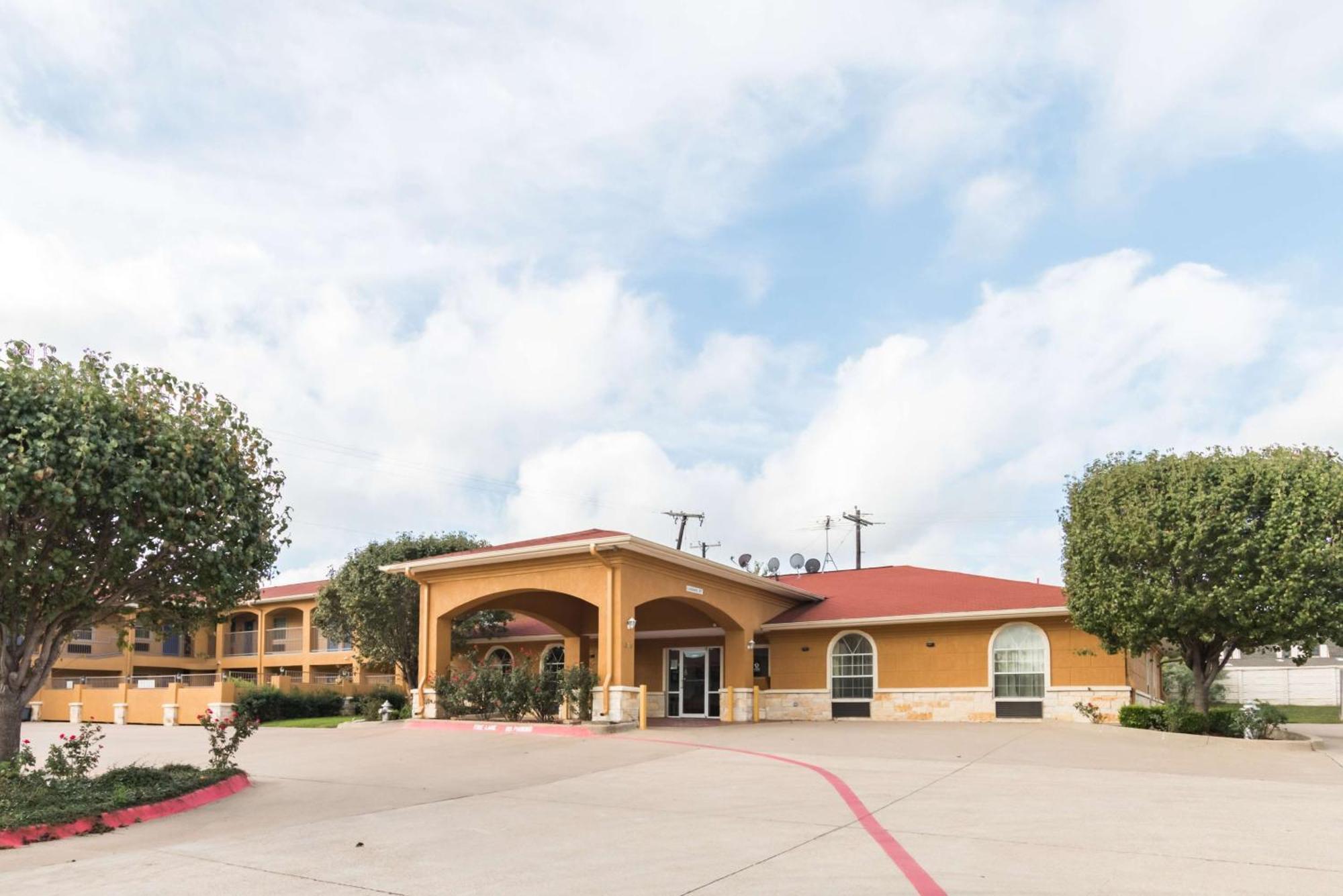 Motel 6 Alvarado Tx ภายนอก รูปภาพ