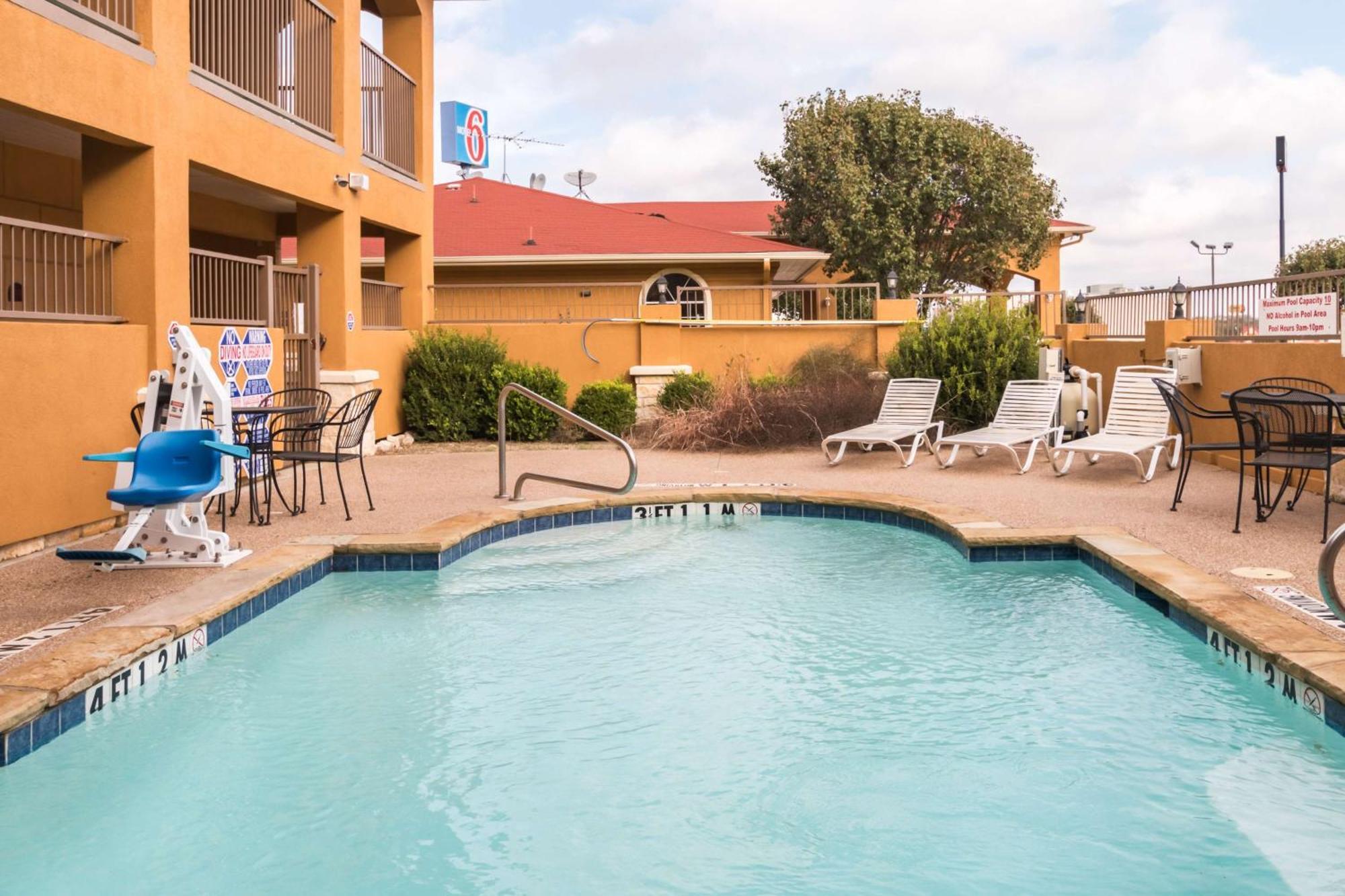 Motel 6 Alvarado Tx ภายนอก รูปภาพ